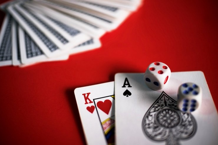 Kartu Teen Patti disiarkan secara langsung dari meja studio kami. Kartu Teen Patti dalam permainan live di meja vegasgg